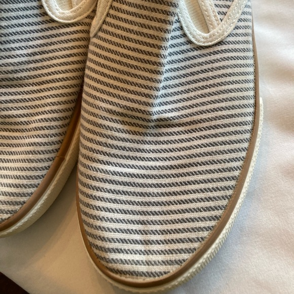 Margaritaville Slip On Sneakers - Picture 6 of 12
